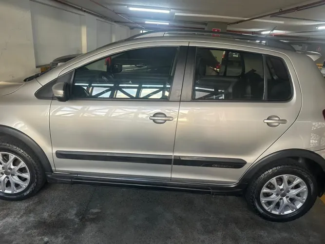Volkswagen Crossfox 1.6 MI Total Flex 8V 5P 2014