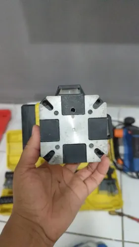 Nível a Laser de 12 Linhas Verde 3D Profissional (Modelo BOM-6212) da marca Bomvink