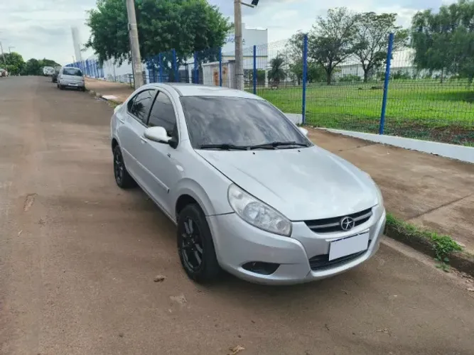 JAC J3 Turin Sedan 1.4 16V 4P Mec. 2012
