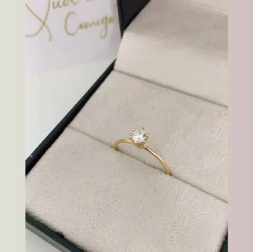Anel de Noivado Solitário em ouro 18k,aro 13, pedra em zircônia 
