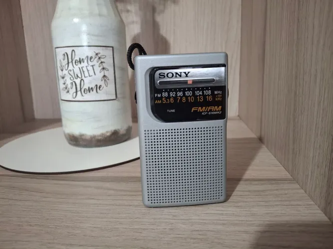 RÁDIO PORTÁTIL SONY