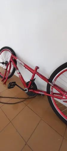 Quadro de bicicleta mais par de rodas!
