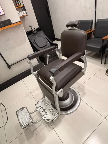 CADEIRA FERRANTE BARBEARIA - ABAIXO DO PREÇO