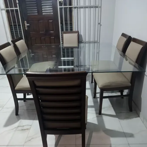 Mesa de jantar c/6 cadeiras