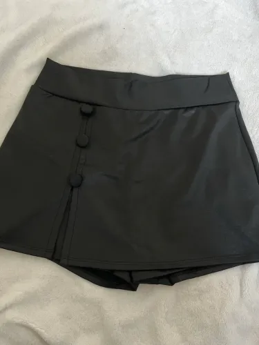 Shorts Saia Couro Feminina