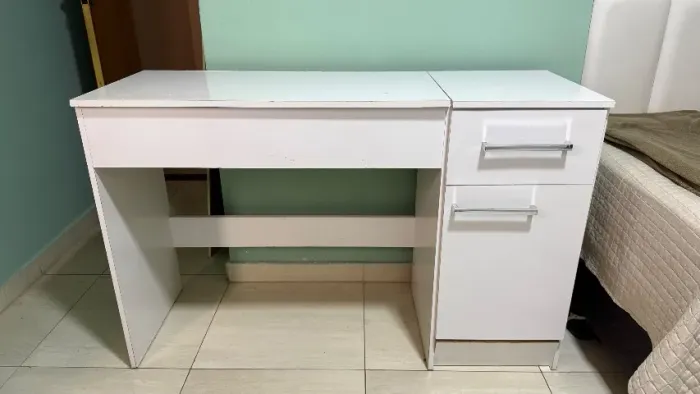 Penteadeira camarim com 1 gaveta e 1 porta