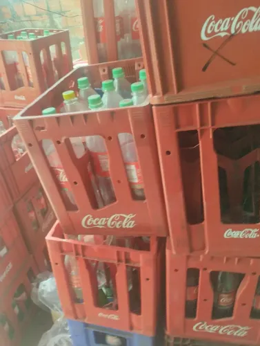caixa de refrigerante só o plástico