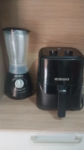 Liquidificador e aifrai