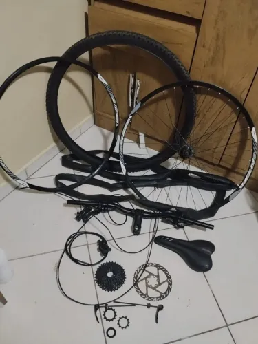 Kit Completo de Peças para Bike MTB Aro 29 - Rodas, Guidão, Selim e Mais (VENDO SEPARADO)
