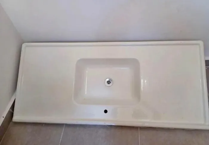 Pia de cozinha 1,80