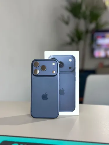 iPhone 17 Pro Azul