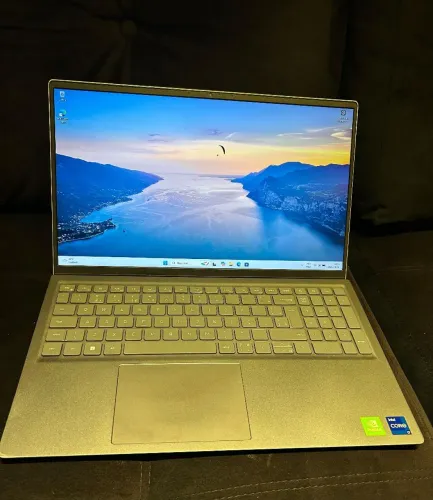 Dell Inspiron 5510 - i7 11a Ger (Série H) | 24GB RAM | SSD 512GB | Vídeo Dedicado