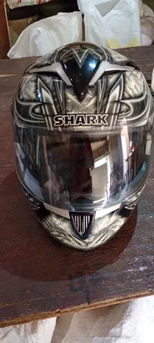 Capacete shark s900 N58 nM conservado com óculos como tá na foto