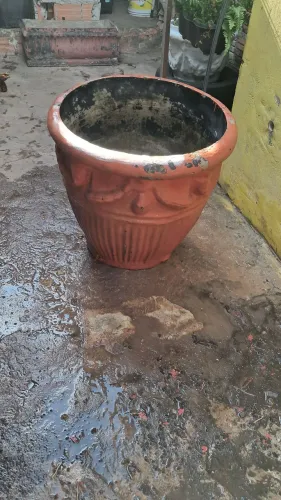 Vaso de planta de concreto grande