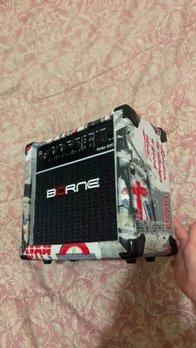 Amplificador Cubo Para Guitarra Borne Strike G30 London 15W Bivolt Automático