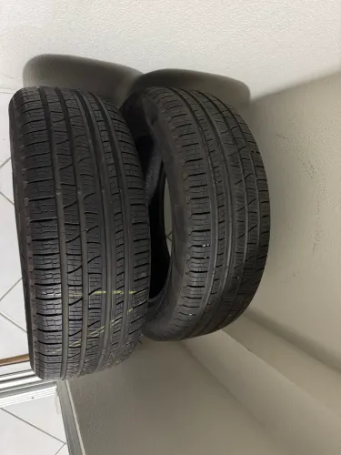 2 pneus Pirelli 185/55 Scorpion Verde. 