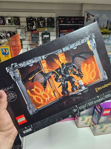 LEGO Icons - O Senhor dos Anéis: Aparador de Livros