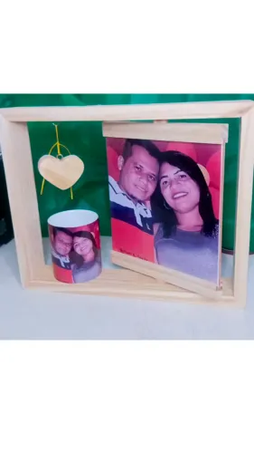 Kit presente( azulejo, caneca e uma linda moldura de madeira)