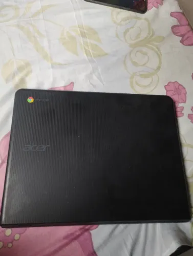 Notebook acer Chromebook, tudo funcionando, apenas a tela com defeito de distorção rosa