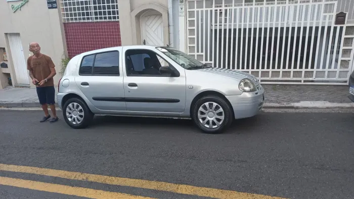 Renault Clio Rn/alize/expr./1.0 Hi-power 16V 5P 2001