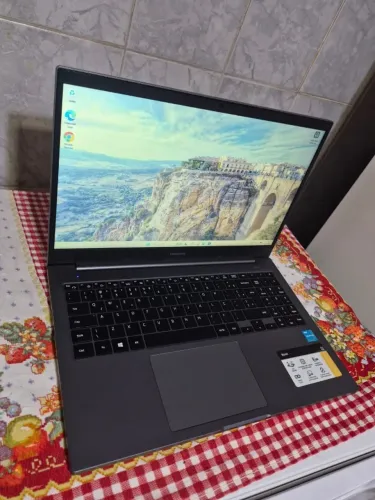 Notebook Samsung Celeron Nova Geração Com NVMe SSD Ideal para trabalhos e estudos