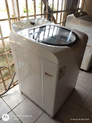 Máquina de lavar com defeito