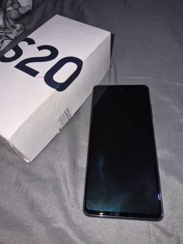 Samsung Galaxy S20 FE 128GB em Bom Estado