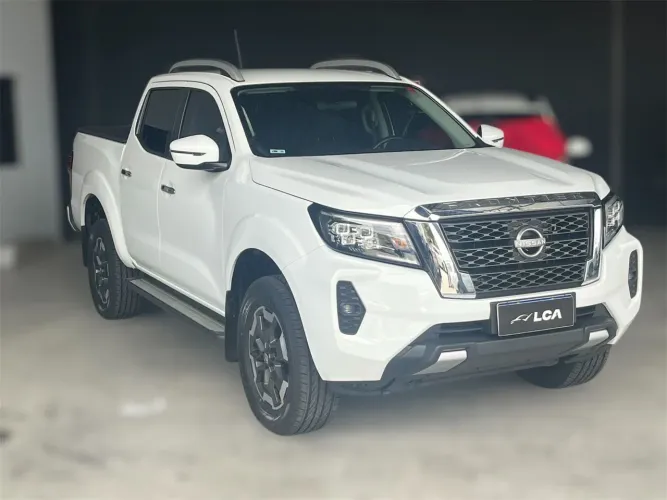 Nissan Frontier XE CD 4X4 2.3 Bi-TB Diesel Aut. 2025