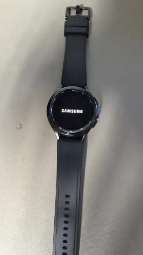 Samsung Galaxy Watch 4 44mm Preto - Com Carregador