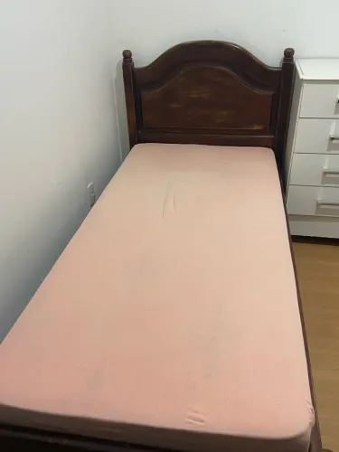Cama de solteiro com colchão
