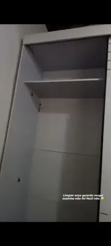 Vendo guarda roupa branco duas portas (de correr)