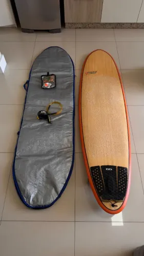 Prancha de Surf Powerlight Fun Board 7'0 + Kit Completo - Pronta para entrar na água