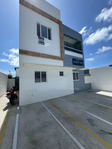 Apartamento Térreo C/Área Externa em ( I ) Mangabeira *8* 2Quartos,1Suíte,01 Vaga