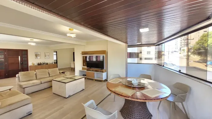 Oportunidade! Apartamento com valor abaixo do mercado, 284m², 4 quartos, 2 suítes em Petró
