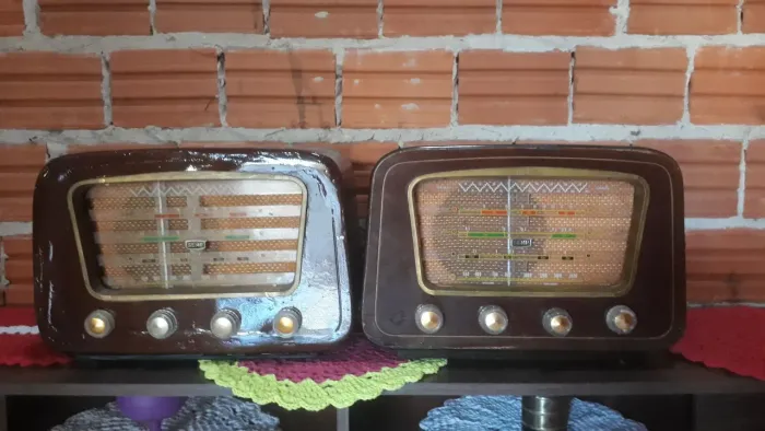 2 radios antigos semp funcionando pefeitamente