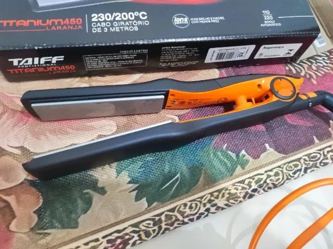 Prancha Taiff Profissional Titanium 450 laranja seminova