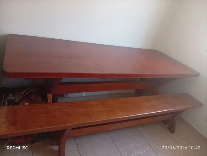 Mesa de Peroba Rosa