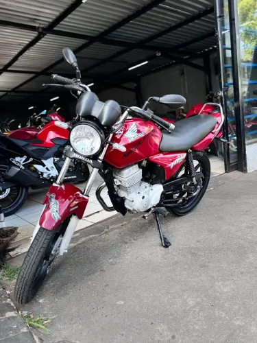 TITAN 150