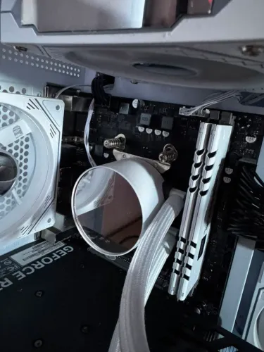 Placa mãe B550AM4 Duex<br>ooler S/Video*<br><br>CFOP5102 PLACA MAE DXMBB550GW B550 AM4 DDR4*2<br><br>DUE