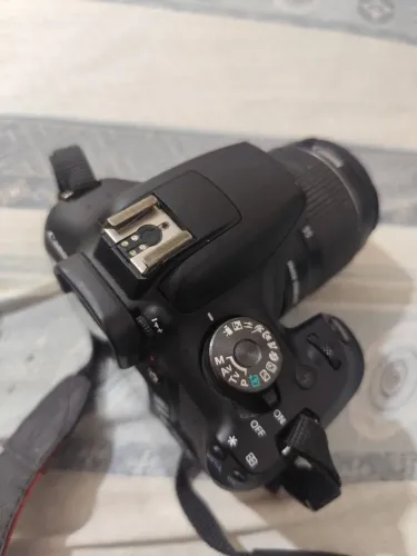 Camera Canon T7 Rebel