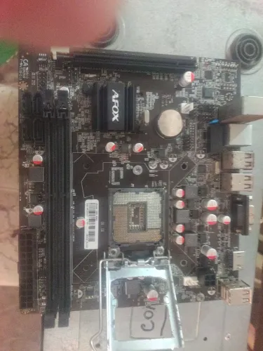 Placa mae 1155 boa pra quem trabalha com reparo assistência técnica liga e não dá vedeo