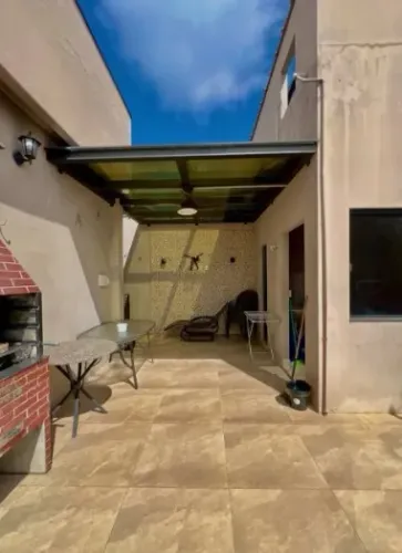 CASA A VENDA NO BAIRRO PLANALTO R100