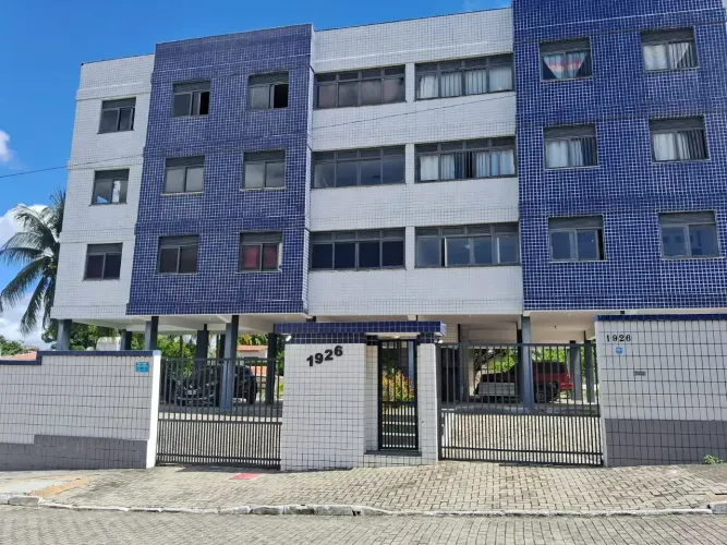 Alugo Apto. em Capim Macio com 185m2 de área