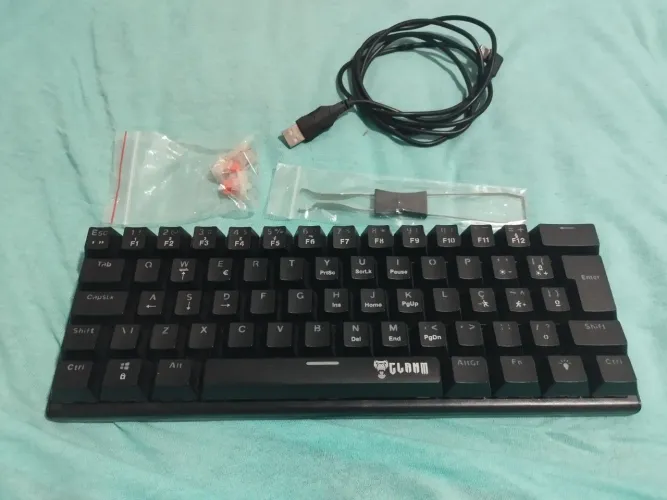 Teclado Mecânico Clanm 60% (Semi-novo)