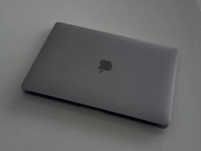 MacBook Air M1 256g 16ram