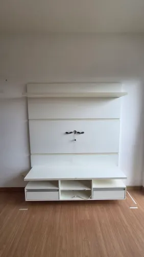 Painel de TV Branco