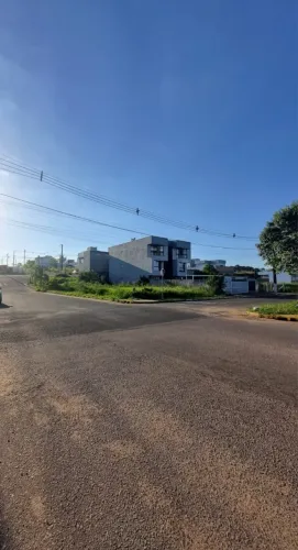 Terreno de esquina - 05 minutos do centro- Renascença