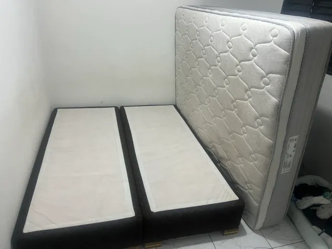 Cama box casal super confortável, pouco tempo de uso
