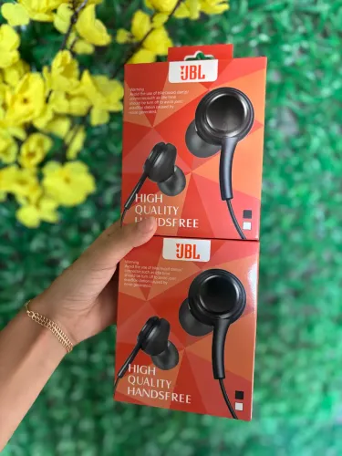 fones de ouvido intra-auriculares com fio JBL