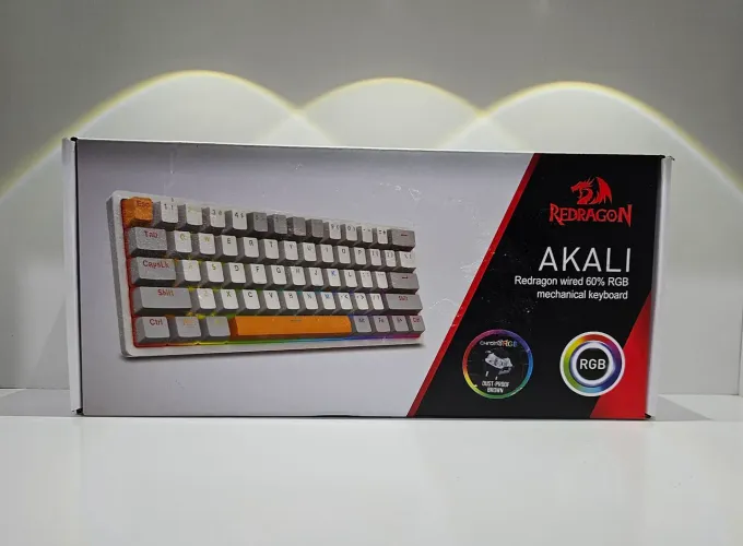 Teclado Mecânico Redragon AKALI 60% RGB<br><br>- Switch Brown